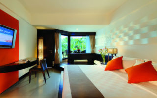 2631759-Bintan-Lagoon-Resort-Guest-Room-10