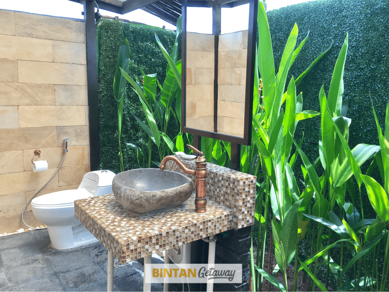 The Canopi Resort Bintan - Outdoor Bathroom