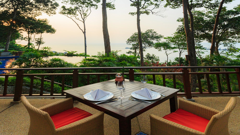 Banyan Tree Resort Bintan Package - treetop dining Bintangetaway.com